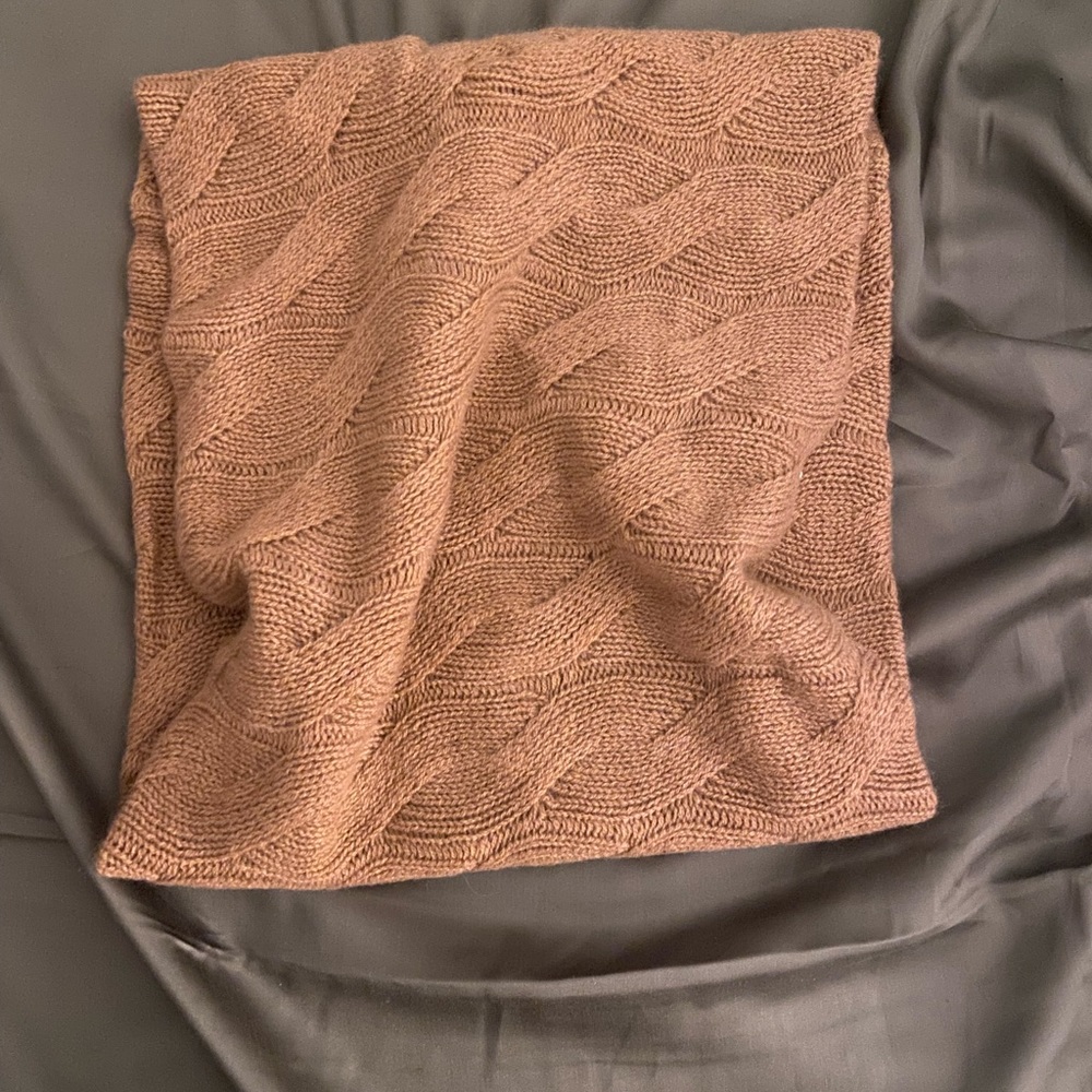 Johnstons of Elgin cashmere snood / scarf